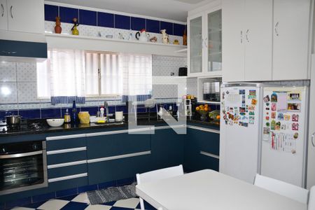 Casa à venda com 332m², 3 quartos e 4 vagas Casa à venda com 332m², 3 quartos e 4 vagasCozinha