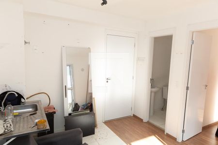 Sala e Cozinha de apartamento para alugar com 1 quarto, 27m² em Vila das Bandeiras, Guarulhos