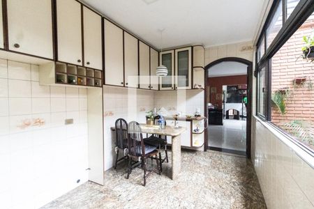 Casa de condomínio à venda com 400m², 4 quartos e 4 vagas Casa de condomínio à venda com 400m², 4 quartos e 4 vagasCozinha