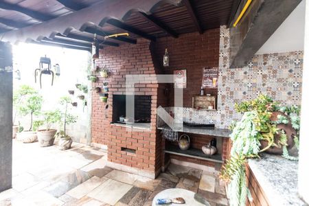 Casa de condomínio à venda com 400m², 4 quartos e 4 vagas Casa de condomínio à venda com 400m², 4 quartos e 4 vagasChurrasqueira