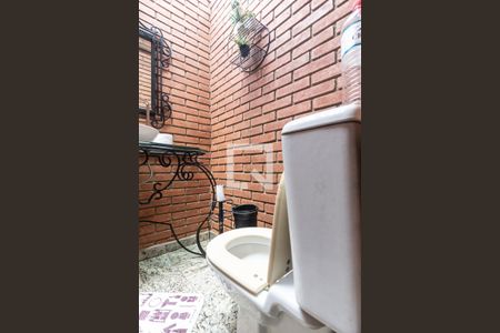 Casa de condomínio à venda com 400m², 4 quartos e 4 vagas Casa de condomínio à venda com 400m², 4 quartos e 4 vagasLavabo