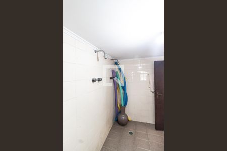 Casa de condomínio à venda com 400m², 4 quartos e 4 vagas Casa de condomínio à venda com 400m², 4 quartos e 4 vagasBanheiro de serviço