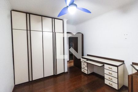 Casa de condomínio à venda com 400m², 4 quartos e 4 vagas Casa de condomínio à venda com 400m², 4 quartos e 4 vagasQuarto 2