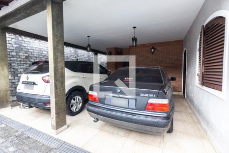 Casa de condomínio à venda com 400m², 4 quartos e 4 vagas Casa de condomínio à venda com 400m², 4 quartos e 4 vagasGaragem