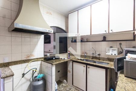 Casa de condomínio à venda com 400m², 4 quartos e 4 vagas Casa de condomínio à venda com 400m², 4 quartos e 4 vagasCozinha