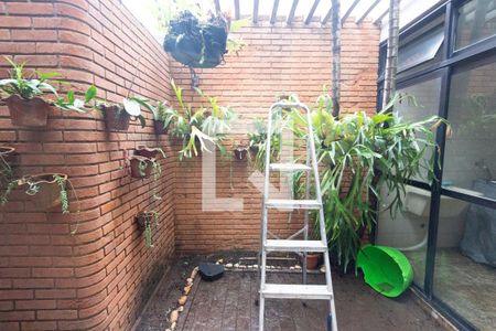 Casa de condomínio à venda com 400m², 4 quartos e 4 vagas Casa de condomínio à venda com 400m², 4 quartos e 4 vagasDetalhe