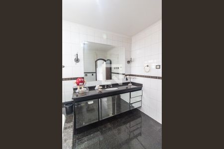 Casa de condomínio à venda com 400m², 4 quartos e 4 vagas Casa de condomínio à venda com 400m², 4 quartos e 4 vagasSuíte