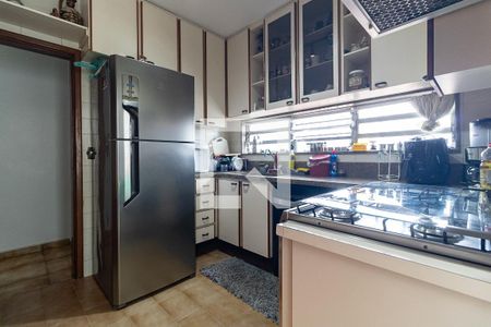 Casa à venda com 196m², 3 quartos e 3 vagas Casa à venda com 196m², 3 quartos e 3 vagasCozinha