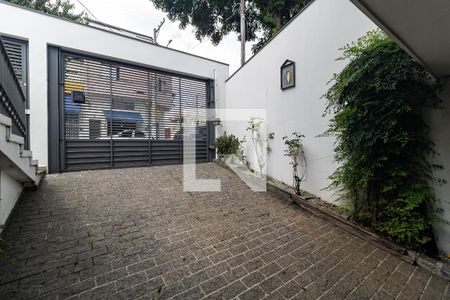 Casa à venda com 196m², 3 quartos e 3 vagas Casa à venda com 196m², 3 quartos e 3 vagasGaragem