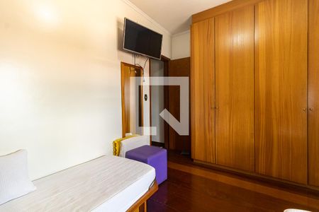 Casa à venda com 196m², 3 quartos e 3 vagas Casa à venda com 196m², 3 quartos e 3 vagasQuarto 2