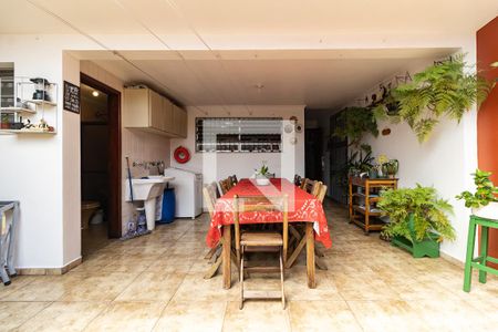 Casa à venda com 196m², 3 quartos e 3 vagas Casa à venda com 196m², 3 quartos e 3 vagasÁrea de Lazer