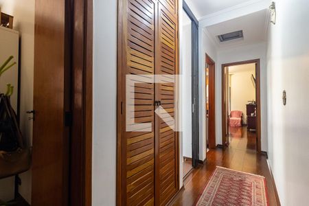 Casa à venda com 196m², 3 quartos e 3 vagas Casa à venda com 196m², 3 quartos e 3 vagasCorredor