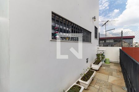 Casa à venda com 196m², 3 quartos e 3 vagas Casa à venda com 196m², 3 quartos e 3 vagasVaranda