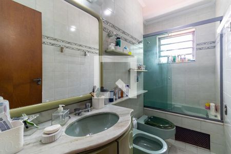 Casa à venda com 196m², 3 quartos e 3 vagas Casa à venda com 196m², 3 quartos e 3 vagasBanheiro da Suíte