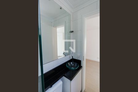 Banheiro de apartamento à venda com 1 quarto, 41m² em Parque das Nações, Santo André