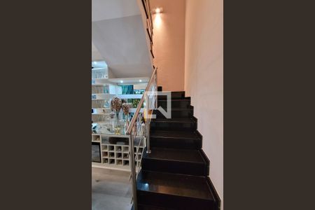 Escada de apartamento à venda com 2 quartos, 170m² em Jardim, Santo André