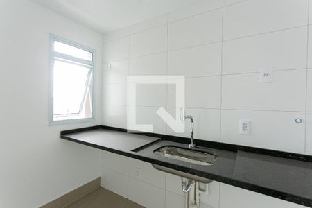 Cozinha de apartamento à venda com 2 quartos, 66m² em Vila Azevedo, São Paulo