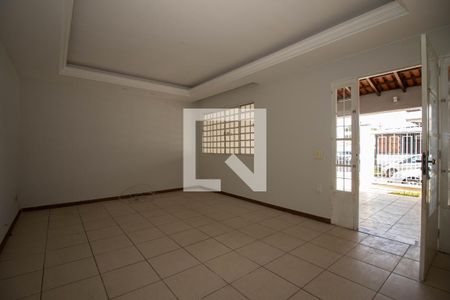 Sala 1 de casa para alugar com 3 quartos, 200m² em Conjunto F, Brasília