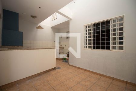 Sala 2 de casa para alugar com 3 quartos, 200m² em Conjunto F, Brasília