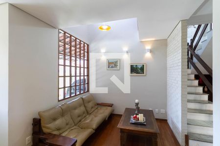 Sala  de casa à venda com 3 quartos, 130m² em Santa Amelia , Belo Horizonte