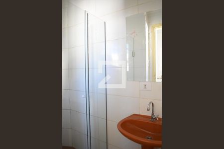 Banheiro de apartamento para alugar com 1 quarto, 45m² em Centro, Curitiba