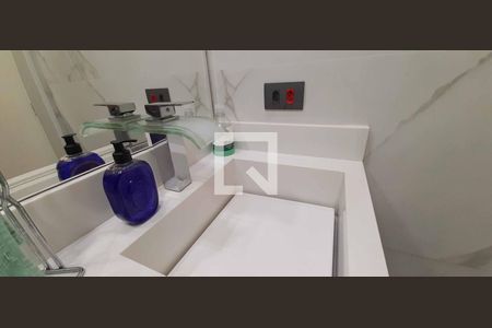 Apartamento à venda com 50m², 2 quartos e 1 vaga Apartamento à venda com 50m², 2 quartos e 1 vagaBanheiro