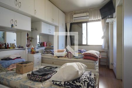 Suíte  de apartamento à venda com 2 quartos, 80m² em Floresta, Porto Alegre