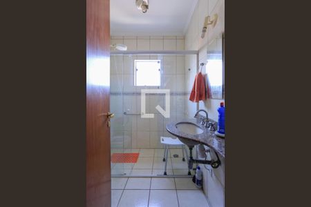 Casa à venda com 246m², 4 quartos e 4 vagas Casa à venda com 246m², 4 quartos e 4 vagasSuíte 4 - Banheiro