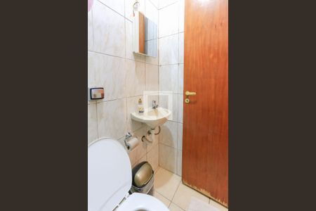 Casa à venda com 246m², 4 quartos e 4 vagas Casa à venda com 246m², 4 quartos e 4 vagasSuíte 1 - Banheiro