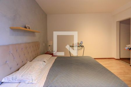 Casa à venda com 246m², 4 quartos e 4 vagas Casa à venda com 246m², 4 quartos e 4 vagasSuíte 2