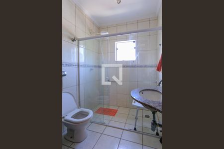 Casa à venda com 246m², 4 quartos e 4 vagas Casa à venda com 246m², 4 quartos e 4 vagasSuíte 4 - Banheiro