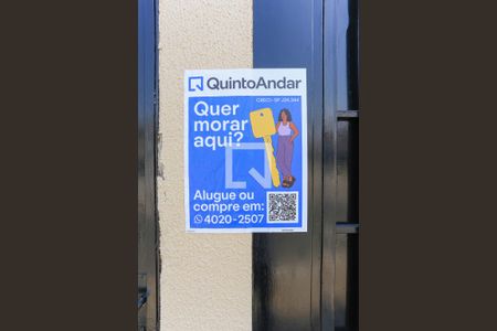 Casa à venda com 246m², 4 quartos e 4 vagas Casa à venda com 246m², 4 quartos e 4 vagasPlaquinha