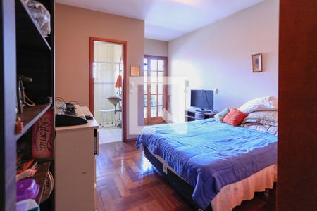 Casa à venda com 246m², 4 quartos e 4 vagas Casa à venda com 246m², 4 quartos e 4 vagasSuíte 4