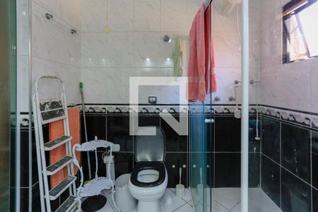 Casa à venda com 246m², 4 quartos e 4 vagas Casa à venda com 246m², 4 quartos e 4 vagasBanheiro Social