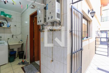 Casa à venda com 246m², 4 quartos e 4 vagas Casa à venda com 246m², 4 quartos e 4 vagasÁrea de Serviço