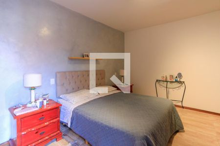 Casa à venda com 246m², 4 quartos e 4 vagas Casa à venda com 246m², 4 quartos e 4 vagasSuíte 2