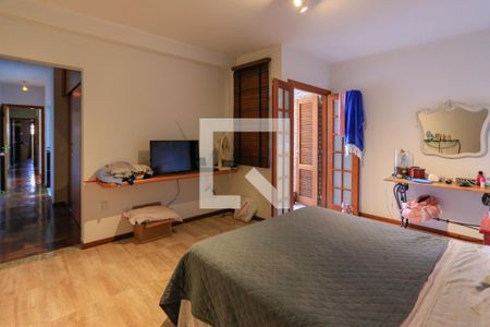 Casa à venda com 246m², 4 quartos e 4 vagas Casa à venda com 246m², 4 quartos e 4 vagasSuíte 2