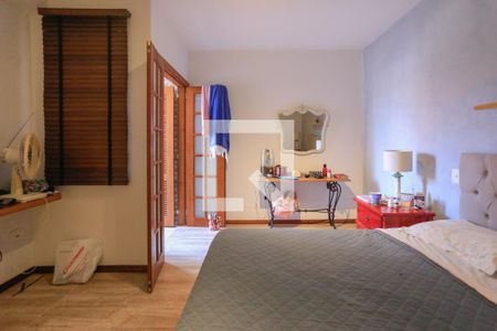 Casa à venda com 246m², 4 quartos e 4 vagas Casa à venda com 246m², 4 quartos e 4 vagasSuíte 2