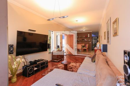 Sala de casa à venda com 4 quartos, 246m² em Butantã, São Paulo