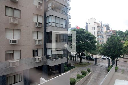 Sala de Estar Vista de apartamento para alugar com 2 quartos, 90m² em Petrópolis, Porto Alegre