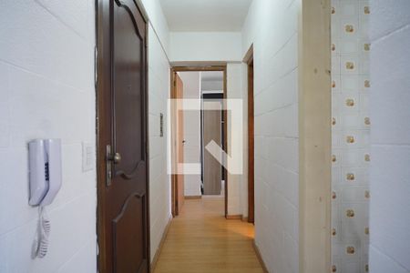 Corredor  de apartamento à venda com 1 quarto, 59m² em Bom Fim, Porto Alegre