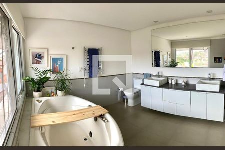 Casa à venda com 476m², 4 quartos e 4 vagas