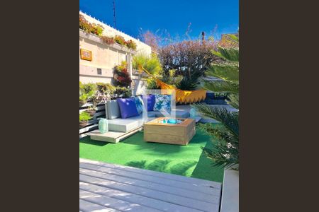 Casa à venda com 476m², 4 quartos e 4 vagas