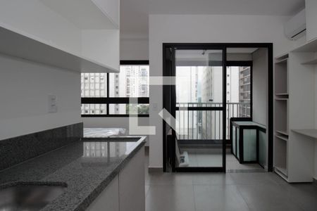 Sala/Cozinha de kitnet/studio para alugar com 1 quarto, 23m² em Pinheiros, São Paulo