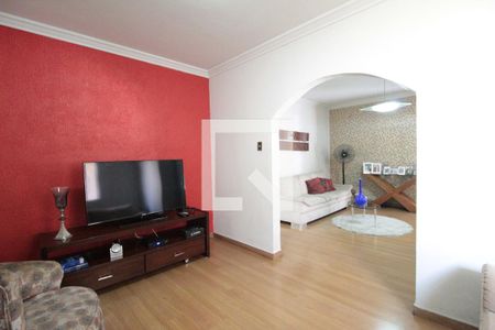 Sala de TV de casa à venda com 3 quartos, 140m² em Alípio de Melo, Belo Horizonte