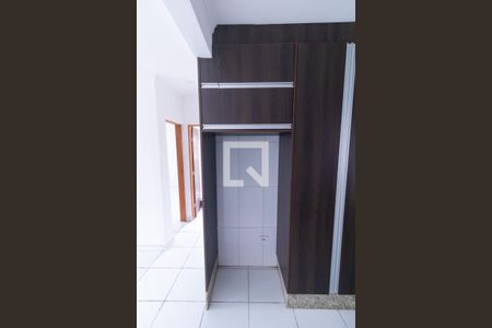 Sala/cozinha  de apartamento para alugar com 2 quartos, 60m² em Vila Monte Belo, Itaquaquecetuba