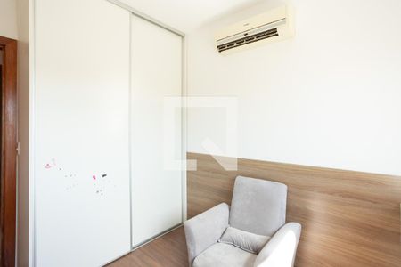 Quarto 1 de apartamento à venda com 2 quartos, 135m² em São Geraldo, Porto Alegre
