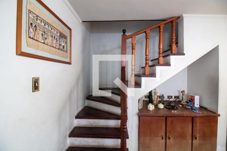 Escadas de casa à venda com 2 quartos, 100m² em Vila Cordeiro, São Paulo
