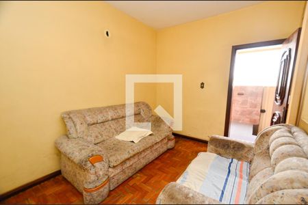 Sala de casa à venda com 3 quartos, 210m² em Santa Efigênia, Belo Horizonte