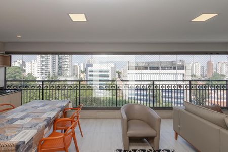 Varanda de apartamento à venda com 3 quartos, 137m² em Chácara Santo Antônio, São Paulo